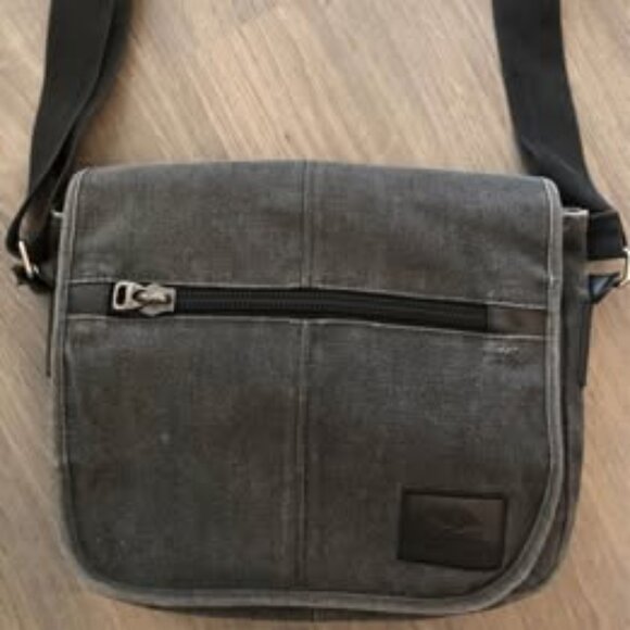 Roots messenger bag - Picture 2 of 3